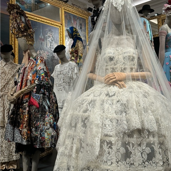 Meet your Posher, Lou <3 - Picture 7 of 11